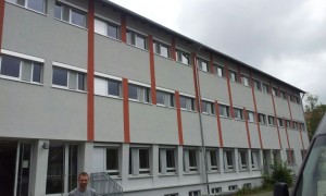 Moderne Raffstores für eine Schule in Fürth